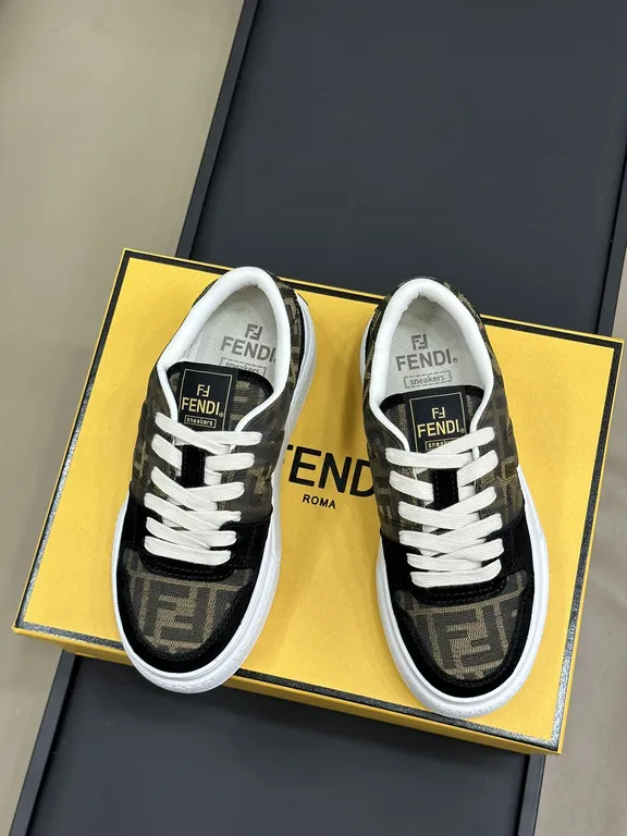 Fendi Shoe 